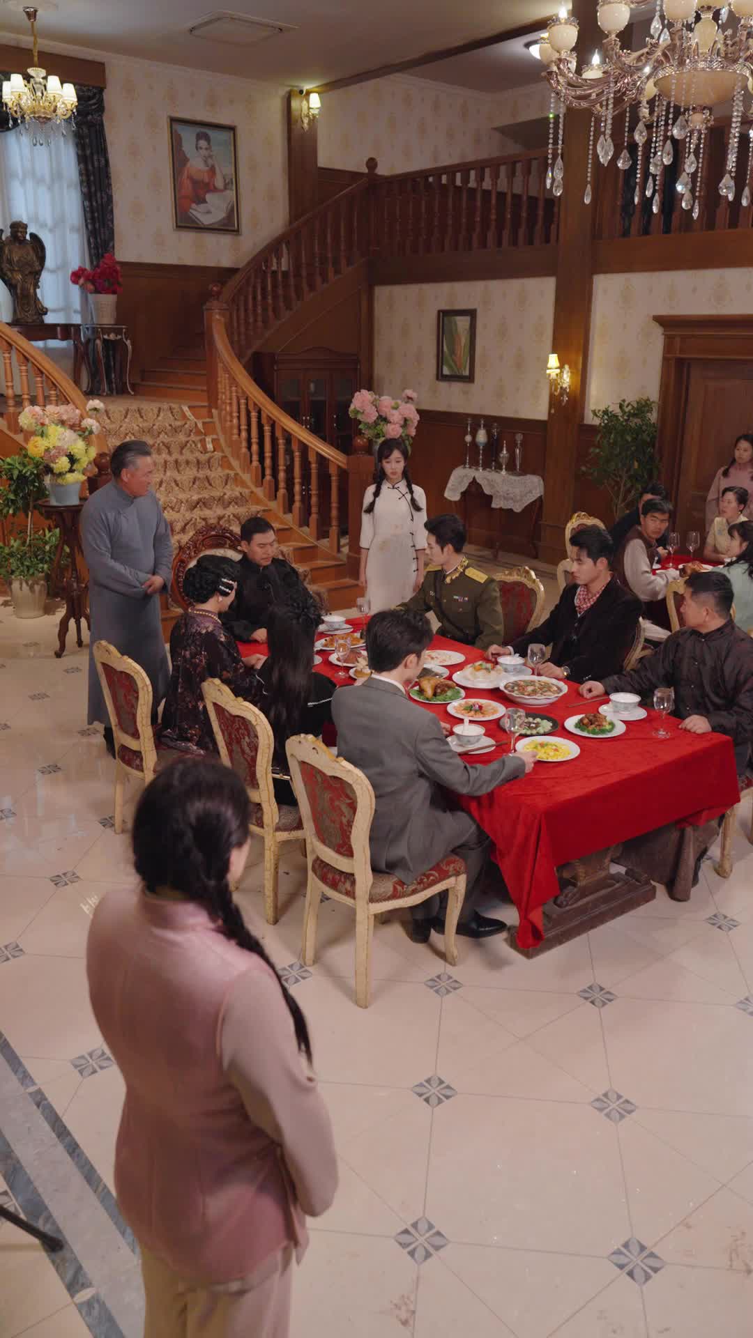 Episode 7 - The Heiress Who Cut Off Her Family